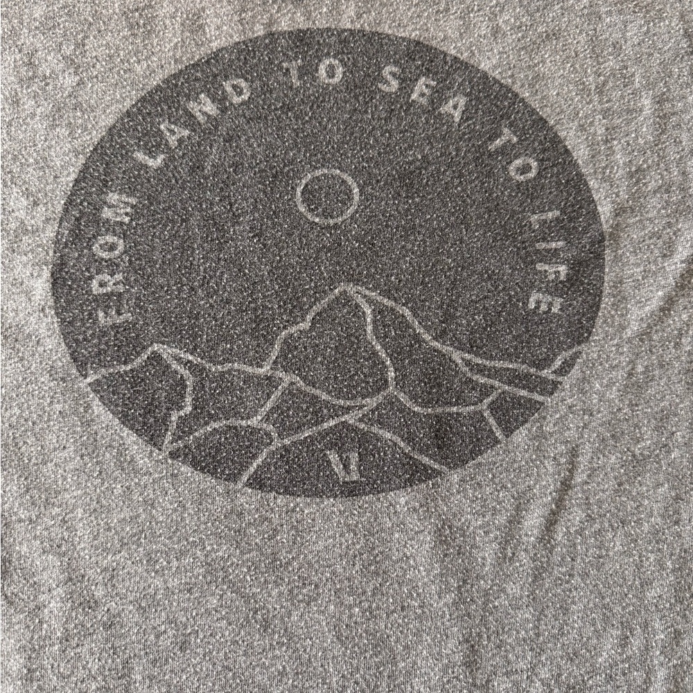 Vuori Men's Logo Graphic T-Shirt - Picture 5 of 5